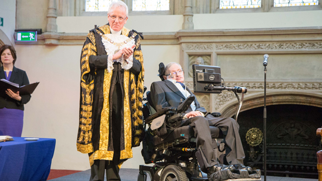 Stephen Hawking receiving Honorary Freedom of the City of London. (Dominic Lipinski/PA Wire)
